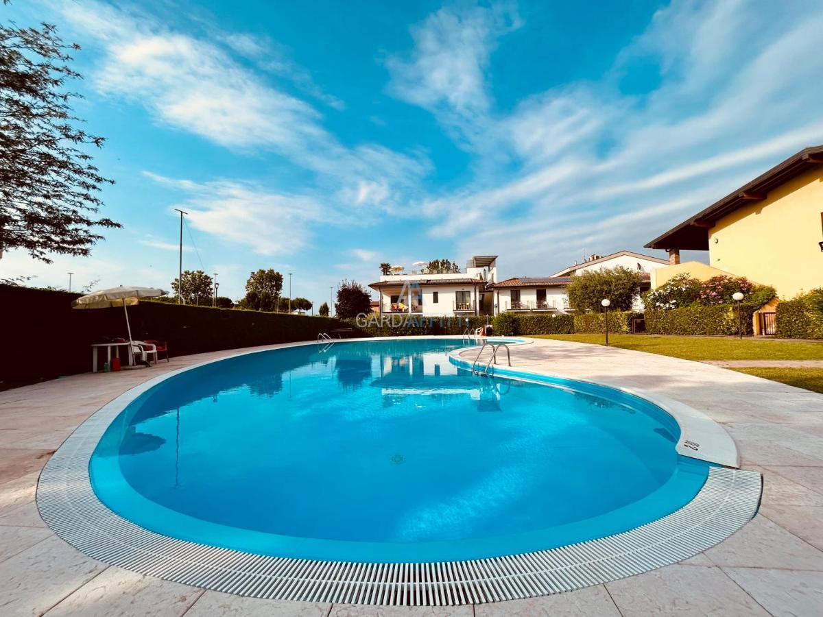 Artemide Apartment - A Soli 150M Dal Lago Di Garda 西尔米奥奈 外观 照片